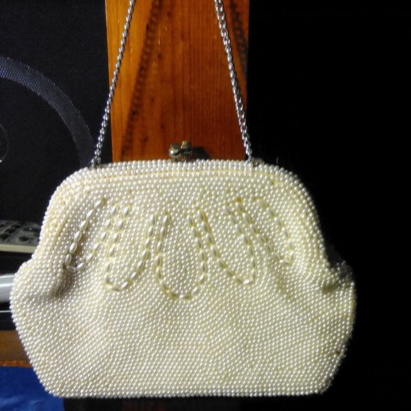 Japanese Faux Pearl Beaded Pinkish Beige Satin Lined Snap Clutch Evening Purse - Picture 5 of 17